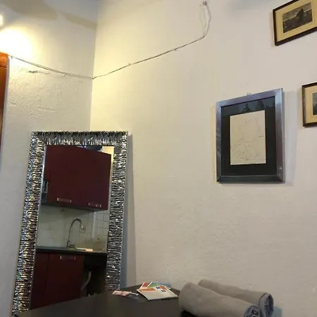 Nicolaiano Howme * Bari